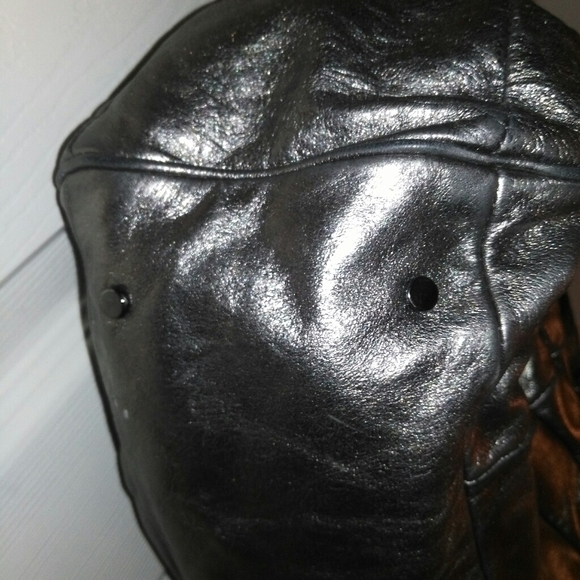 🦋 3/$30 Kenneth Cole genuine leather bag - Picture 4 of 8